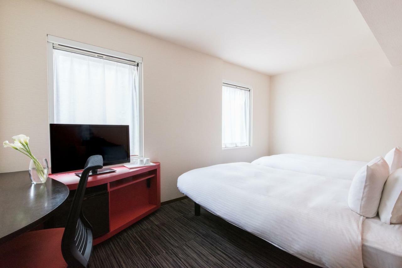 The B Hotel