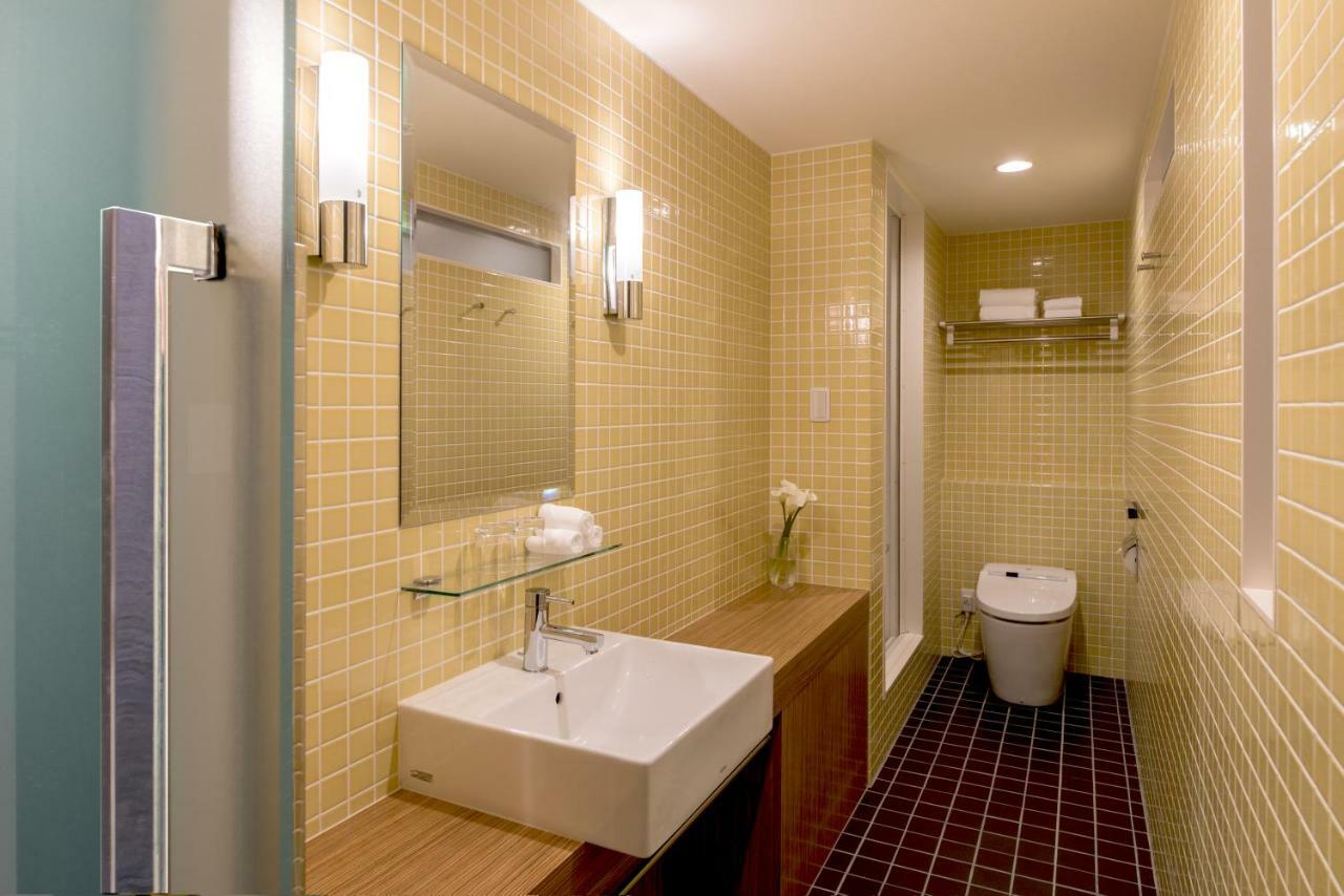 The B Hotel 3*